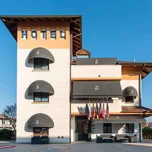 Small Royal Rc12 Hotel Pádua